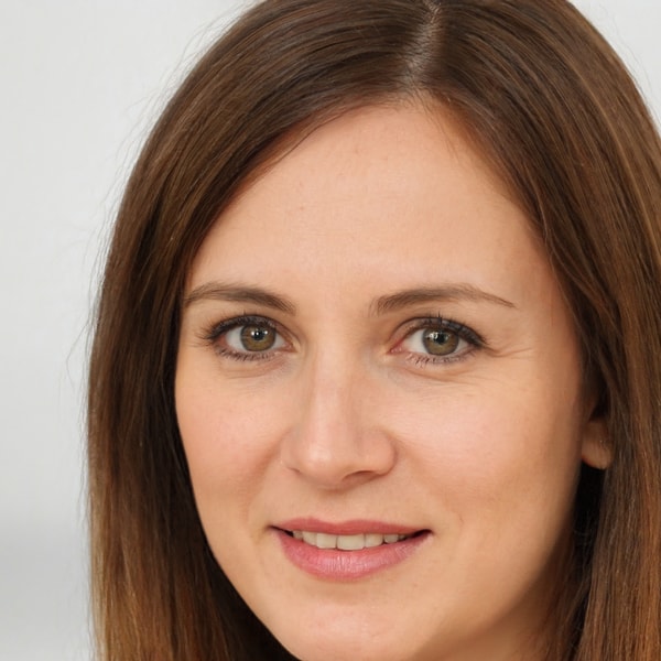 Pauline, Business Developer